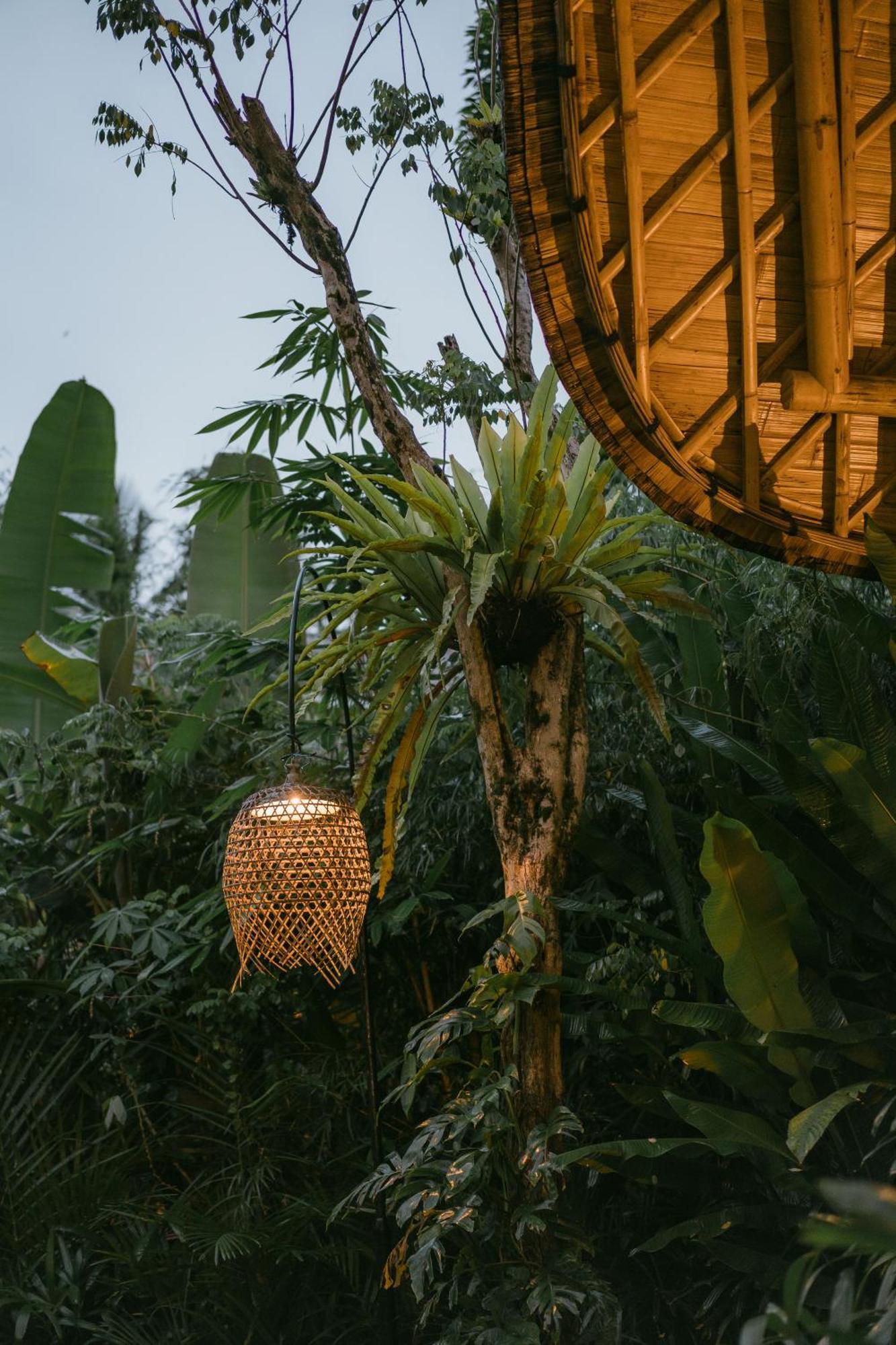 Вилла Arcada Bali Bamboo House Сидемен Экстерьер фото